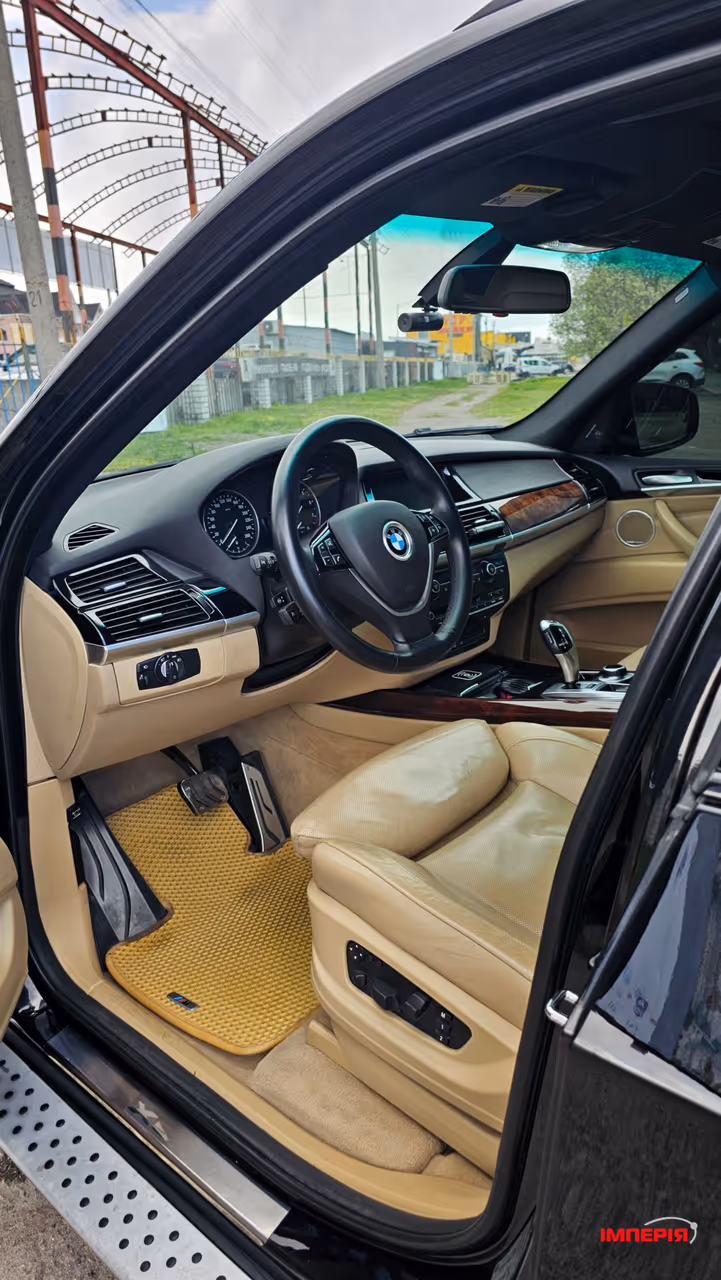 BMW X5 - фото 12