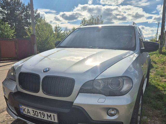 BMW X5 - фото 2