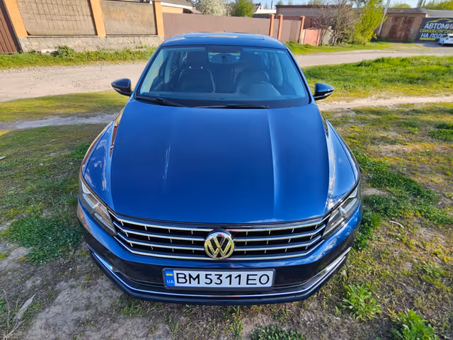 Volkswagen Passat - фото 1