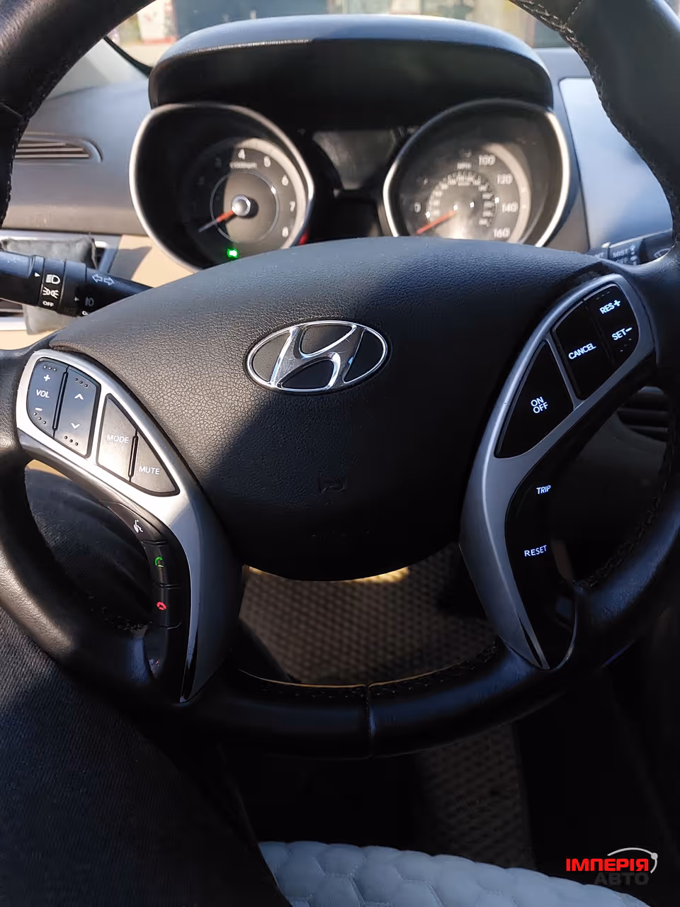 Hyundai Elantra - фото 7
