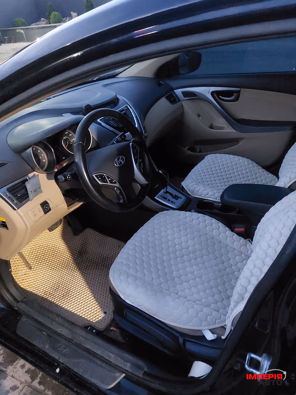 Hyundai Elantra - фото 5