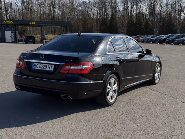 Mercedes-Benz E-Класс - фото 4