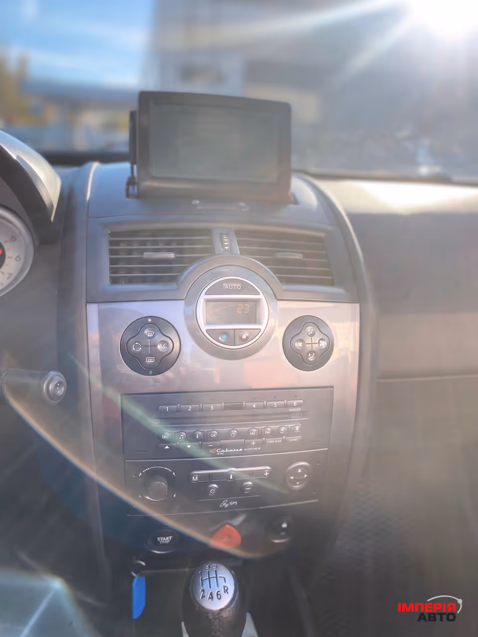 Renault Megane - фото 8