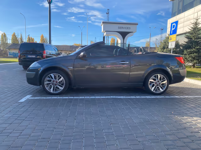 Renault Megane - фото 3