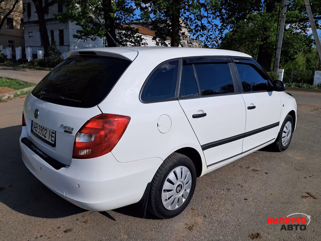 Skoda Fabia - фото 3