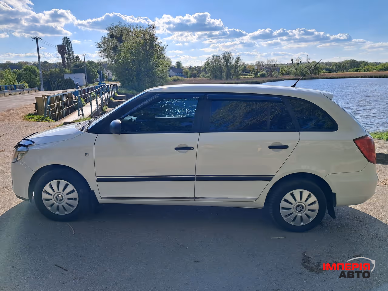 Skoda Fabia - фото 6