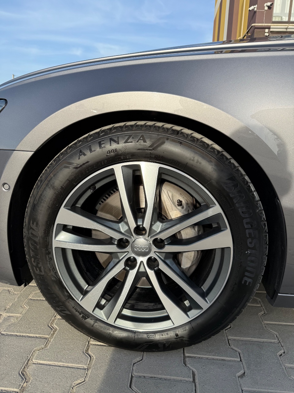 Audi A6 - фото 12