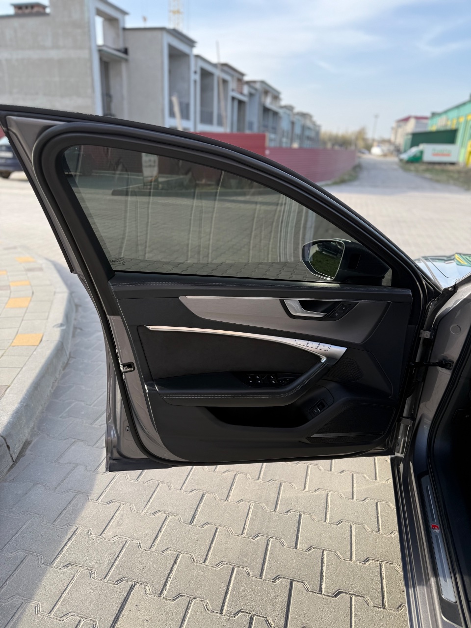 Audi A6 - фото 31