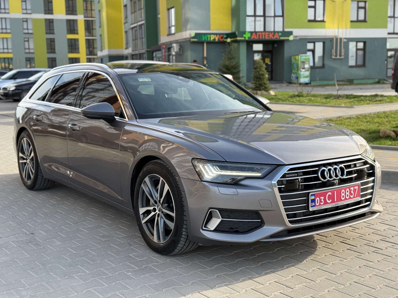 Audi A6 - фото 3