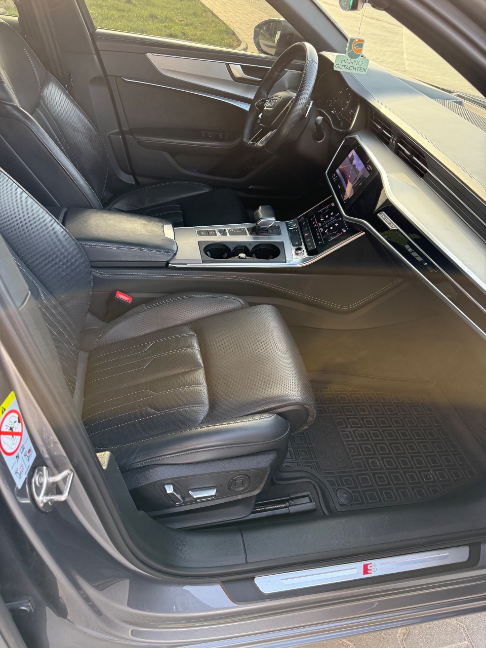 Audi A6 - фото 21