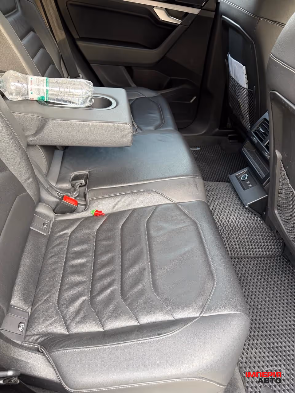 Volkswagen Touareg - фото 4