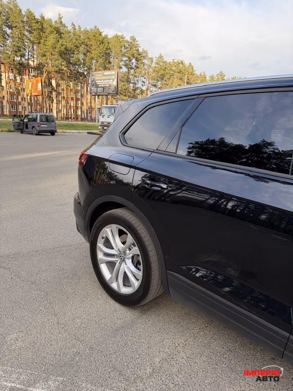 Volkswagen Touareg - фото 9