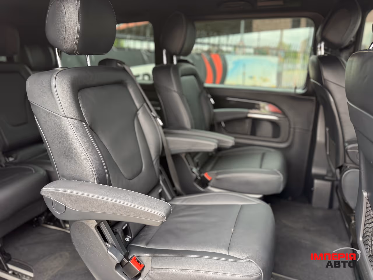 Mercedes-Benz V-Класс - фото 12