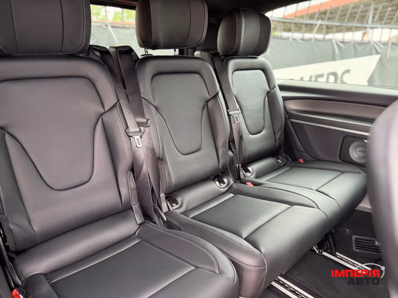 Mercedes-Benz V-Класс - фото 14