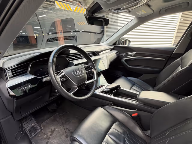 Audi e-tron Sportback - фото 4
