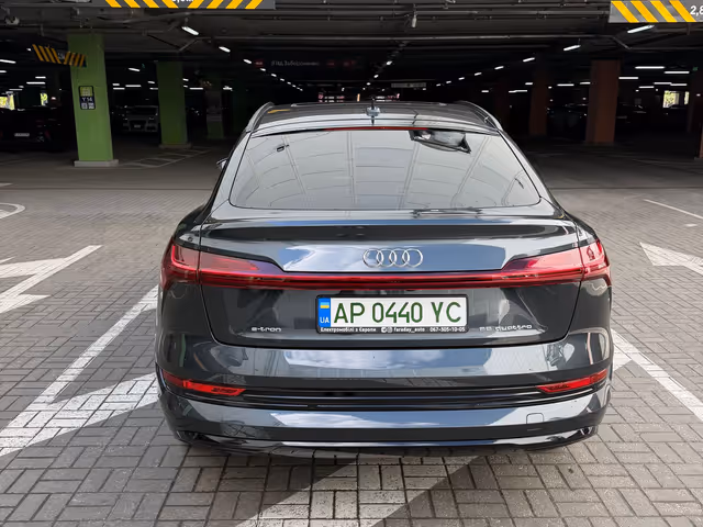 Audi e-tron Sportback - фото 3