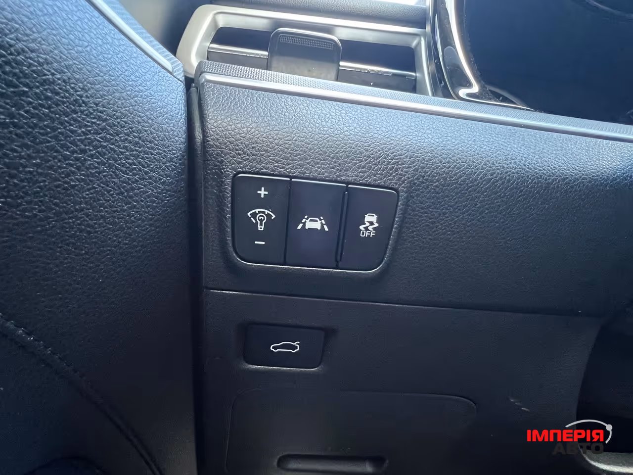 Kia K5 - фото 18