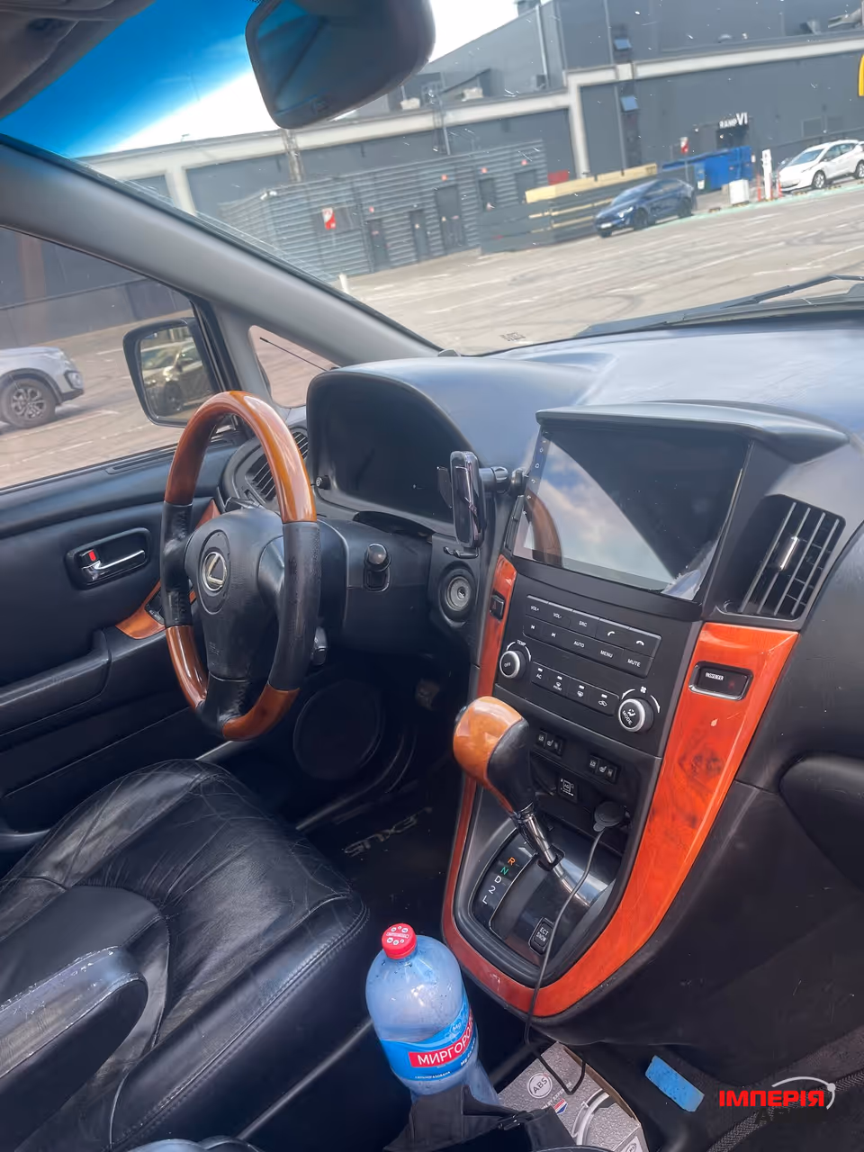 Lexus RX - фото 19