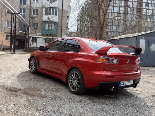 Mitsubishi Lancer Evolution - фото 4