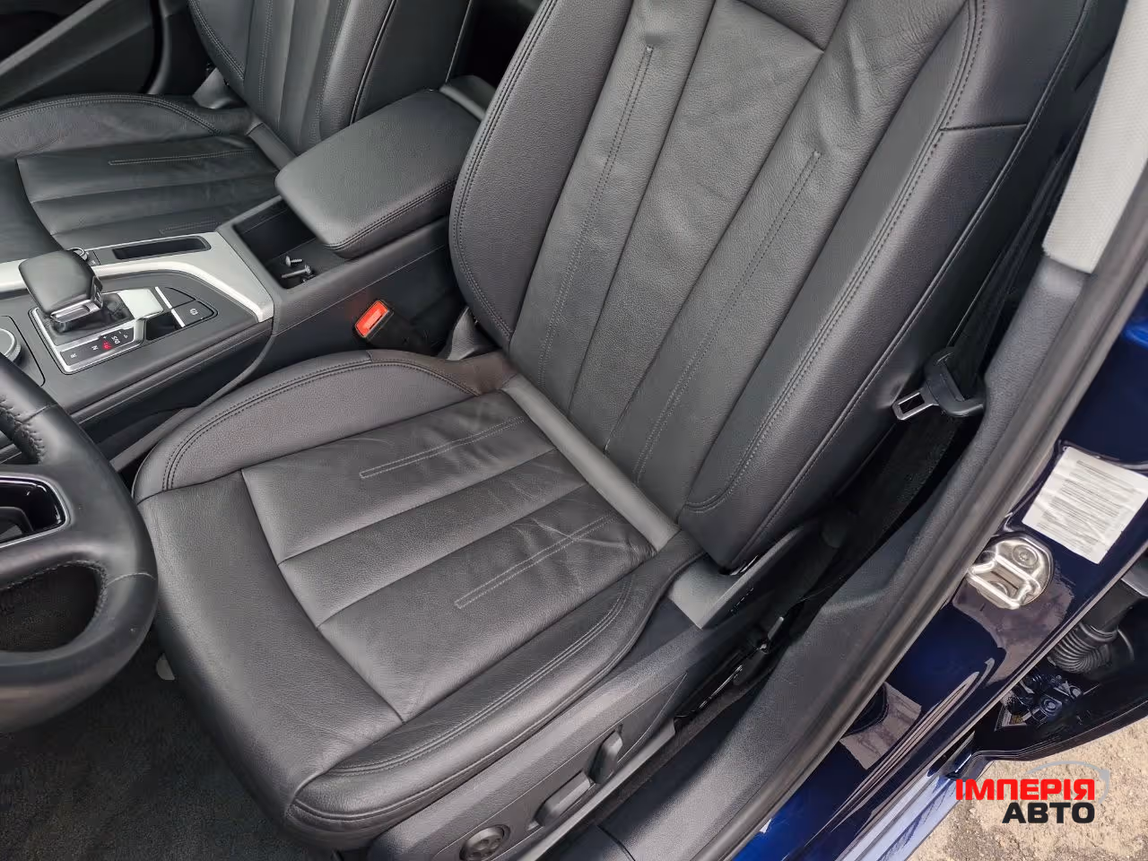 Audi A4 - фото 13