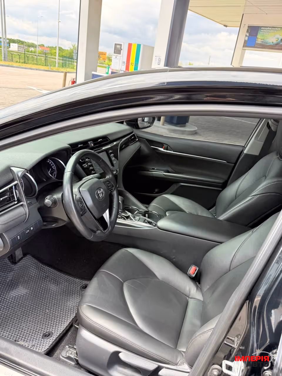 Toyota Camry - фото 4