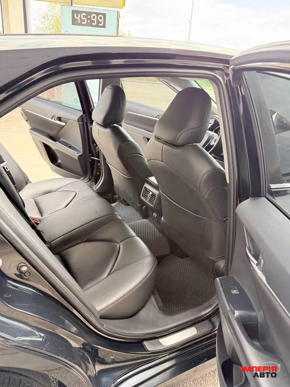 Toyota Camry - фото 5