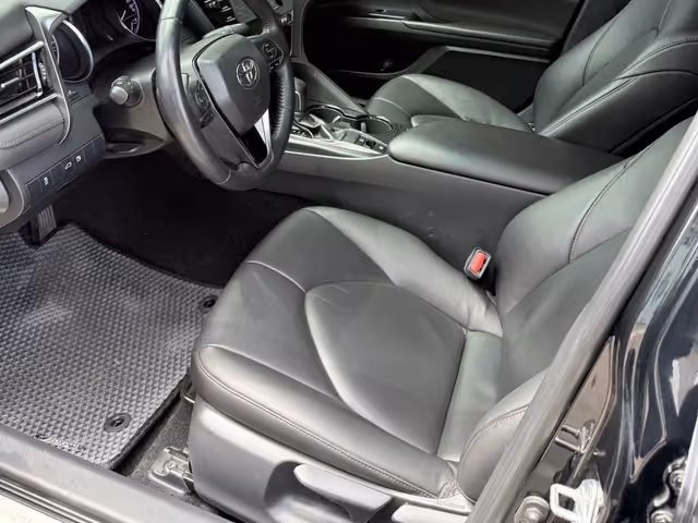 Toyota Camry - фото 4