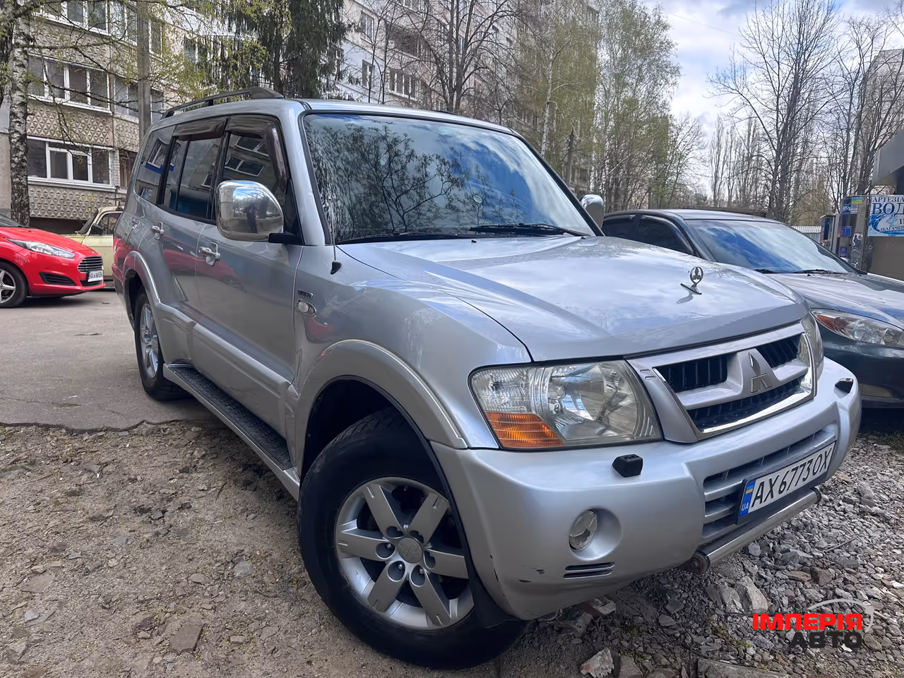 Mitsubishi Pajero - фото 2