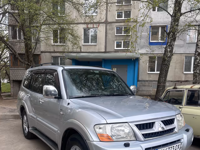 Mitsubishi Pajero - фото 4