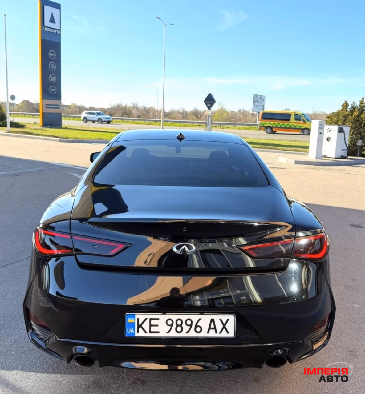 Infiniti Q60 - фото 3