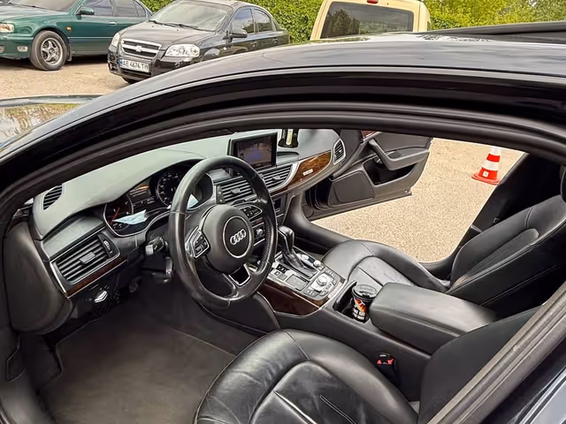 Audi A6 - фото 5