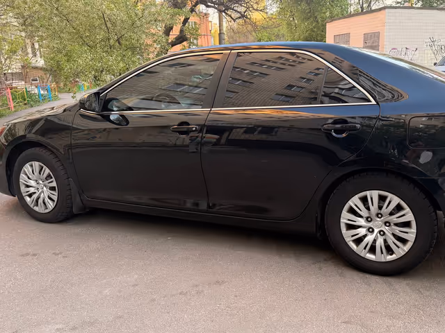 Toyota Camry - фото 4