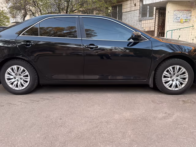 Toyota Camry - фото 5