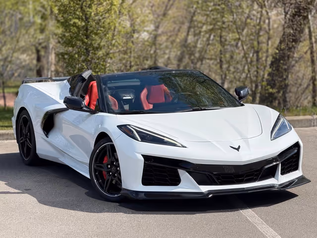Chevrolet Corvette - фото 1