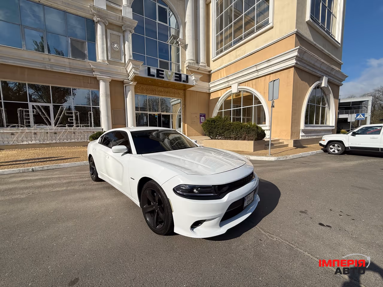 Dodge Charger - фото 8