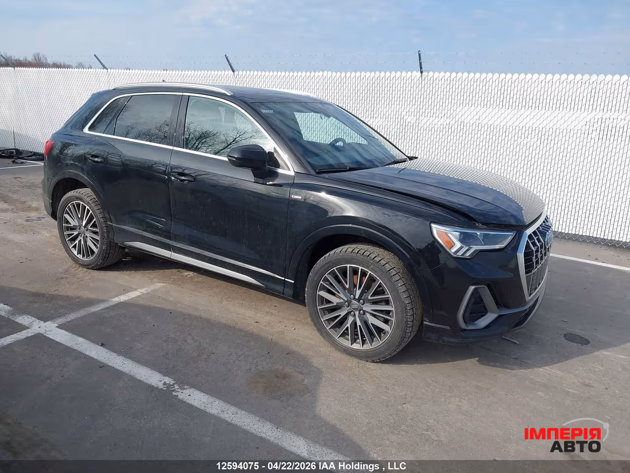 Audi Q3 - фото 1