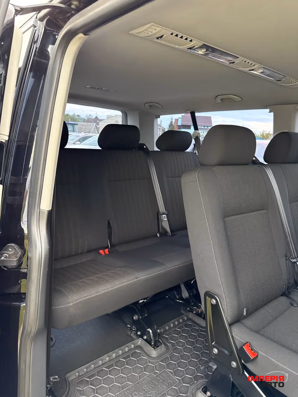 Volkswagen Caravelle - фото 4
