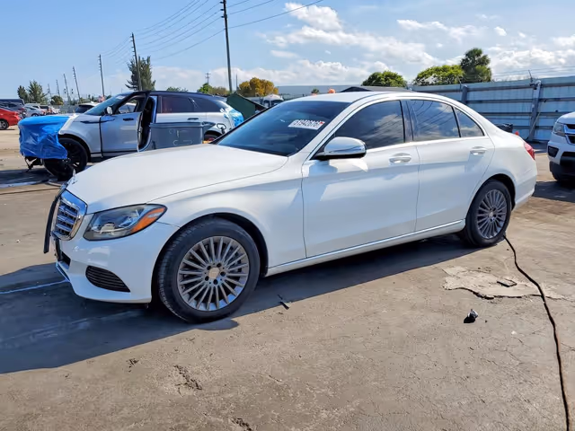 Mercedes-Benz C-Класс - фото 3