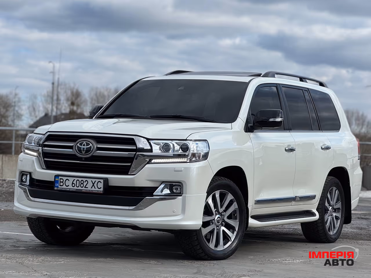 Toyota Land Cruiser - фото 1
