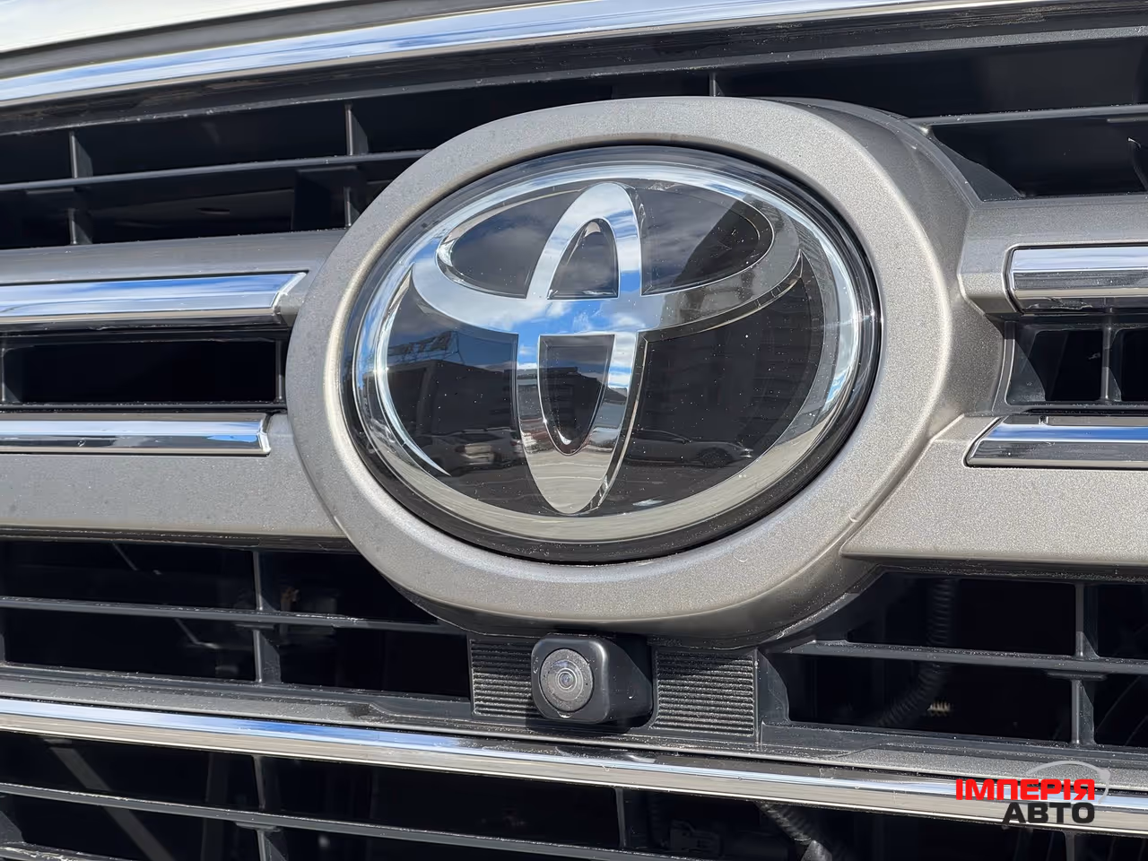 Toyota Land Cruiser - фото 4