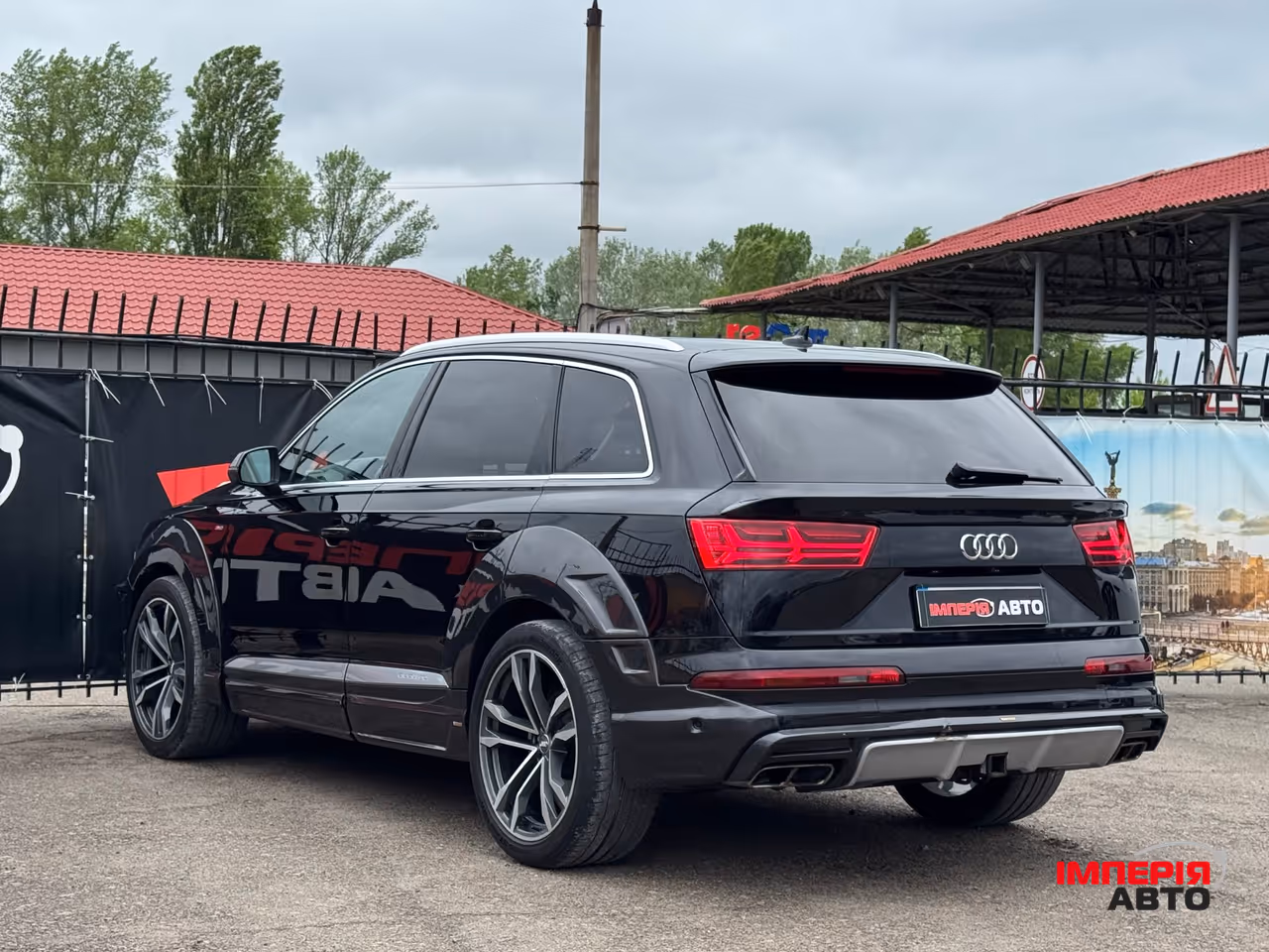 Audi Q7 - фото 5