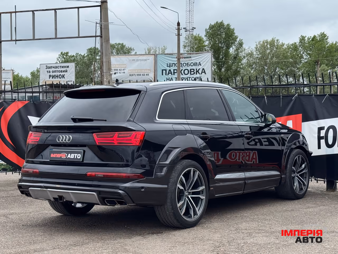 Audi Q7 - фото 4