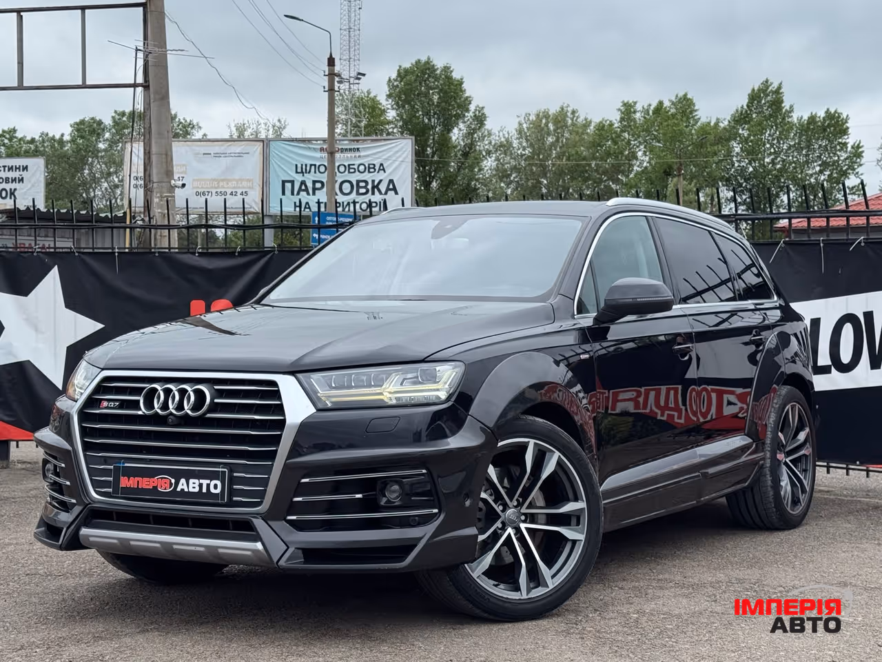 Audi Q7 - фото 1