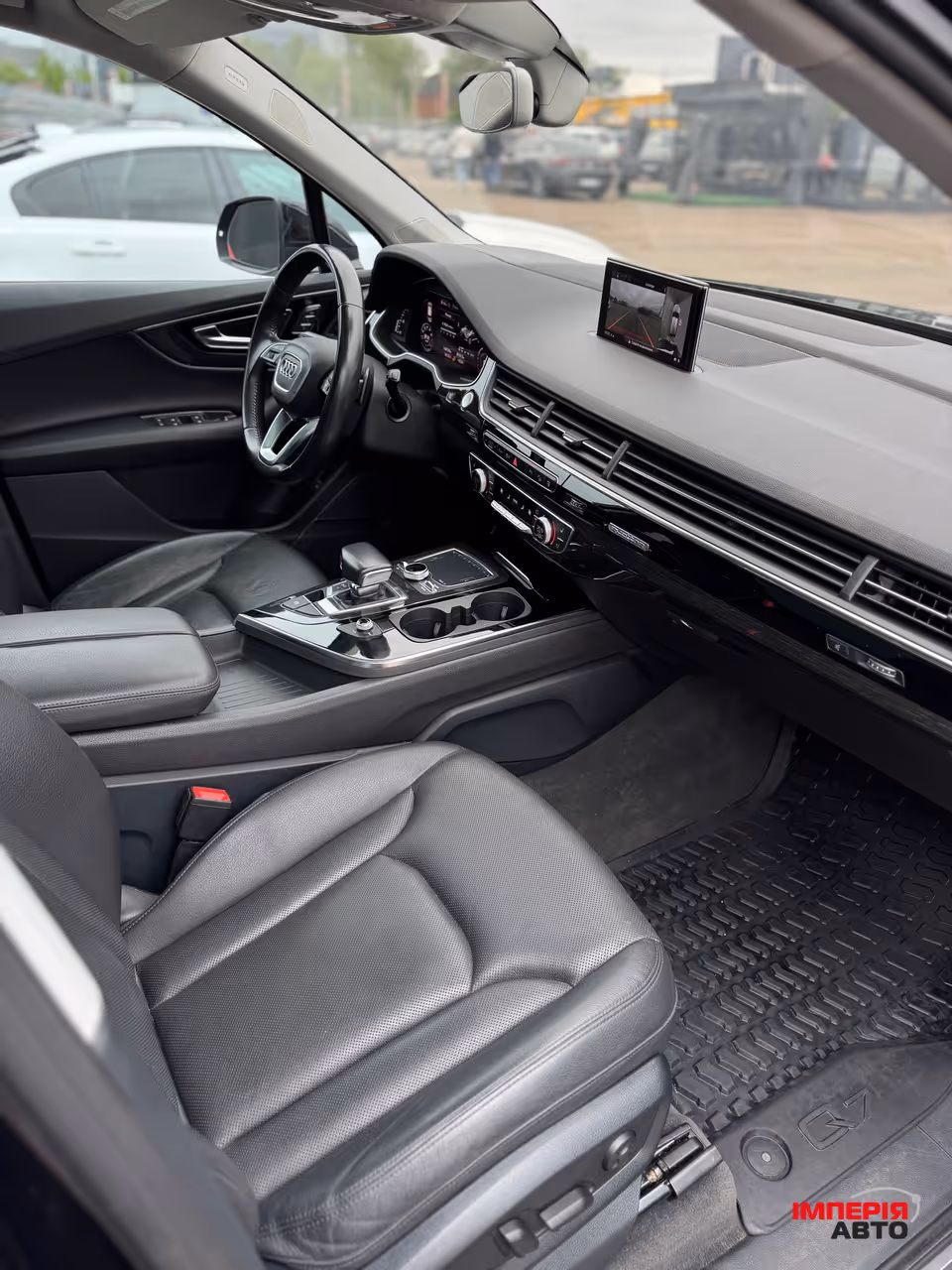 Audi Q7 - фото 15