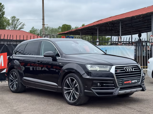 Audi Q7 - фото 2