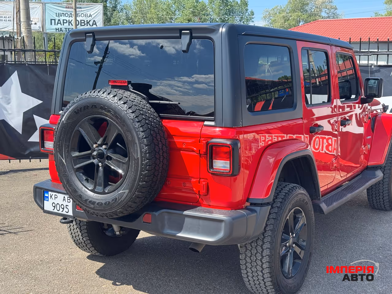 Jeep Wrangler - фото 8