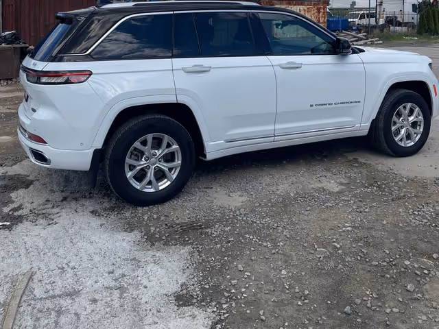 Jeep Grand Cherokee - фото 5