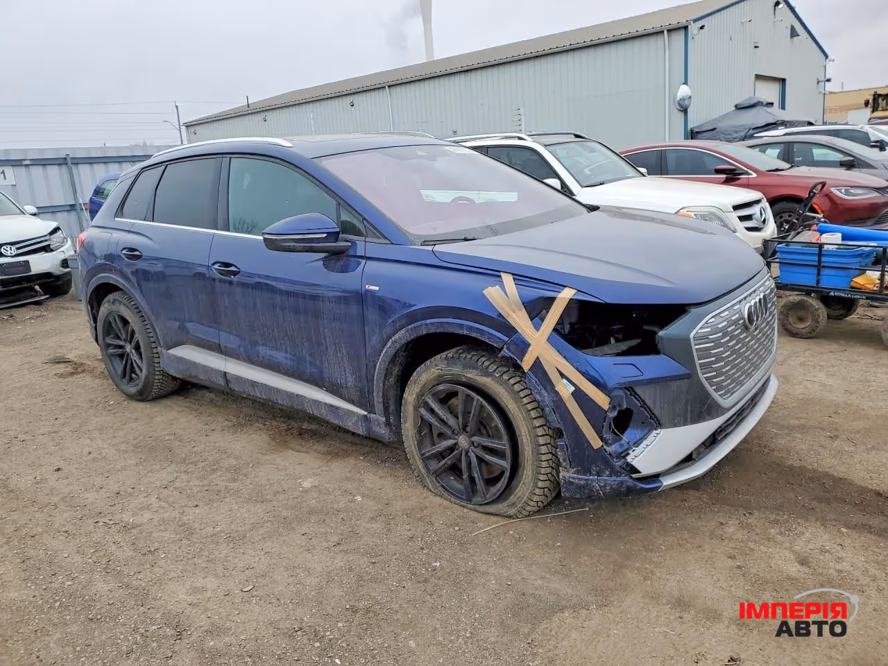 Audi Q4 e-tron - фото 1