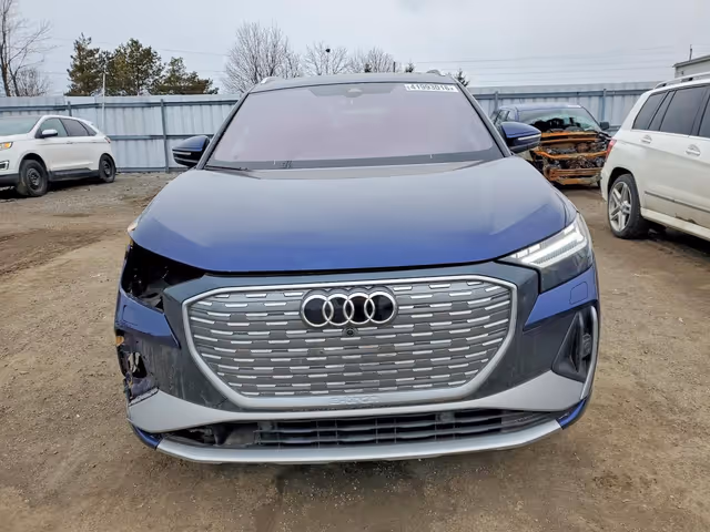 Audi Q4 e-tron - фото 2