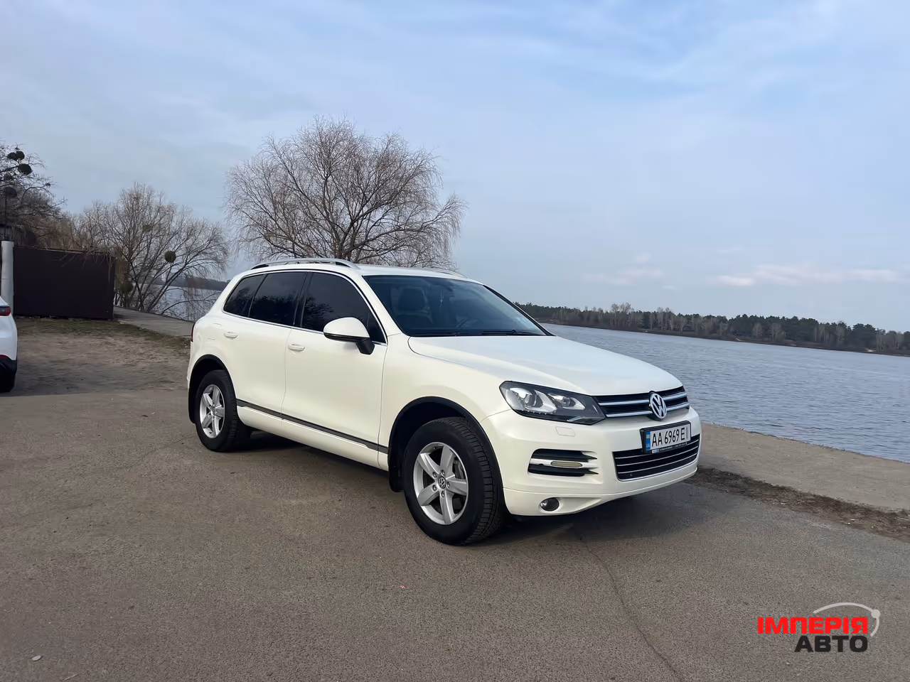 Volkswagen Touareg - фото 5